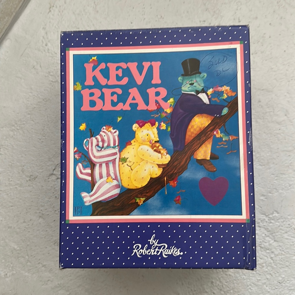 Raikes Kevi Bear